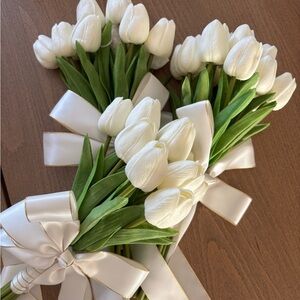 High Quality Tulip Bouquet with Ribbon Set of 3